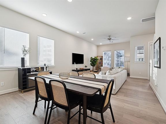 5th image of 3083 Hicks St