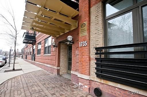 5th image of 1735 W Diversey Pkwy APT 519