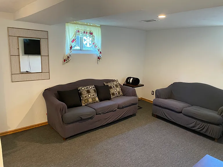 324 S 1 W — Photo 3