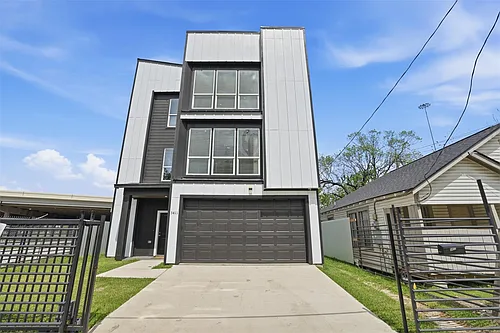 3411 Nance St Photo 1