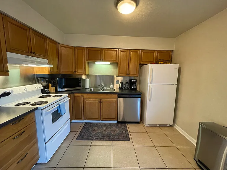 2409 Ventura Dr #C — Photo 14