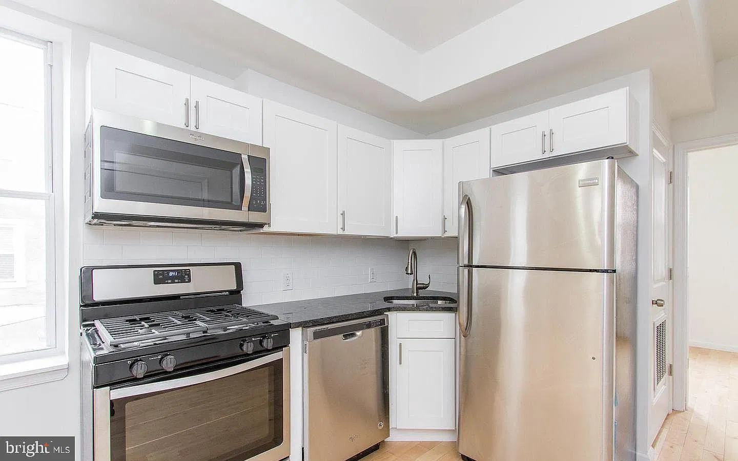 2 bed, 1.0 bath, 800 sqft, $1,650 — Photo 4