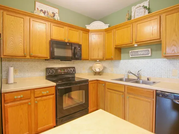 2581 Smiths Crossing #103, Sun Prairie, WI 53590