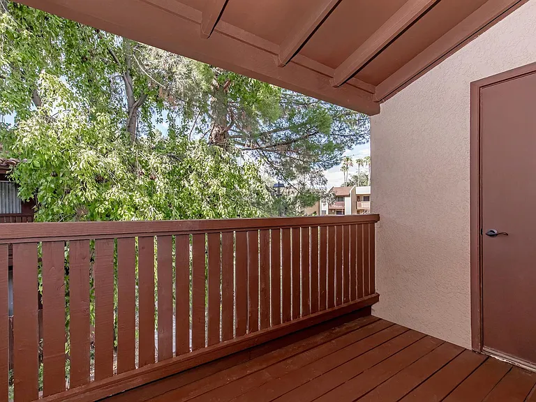 Broadway Proper Apartment ** One Month Free**W/D Included — Photo 23