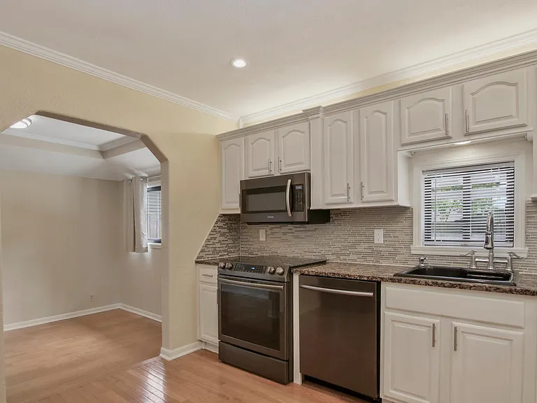 4036 N Edgemoor Dr — Photo 43