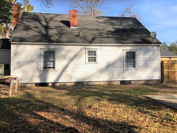 409 E. 6th st back of house