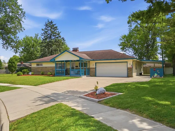 3259 Angela Dr, Grove City, OH 43123