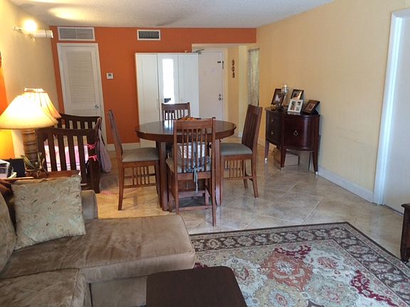 5th image of 700 NW 214th St APT 118