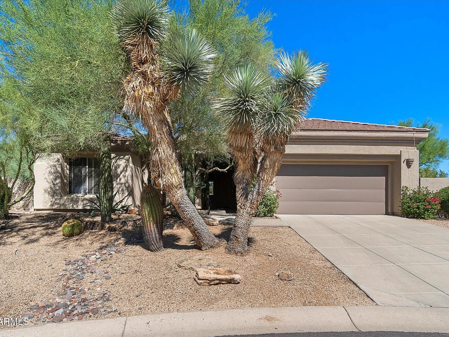 2 bed, 2.0 bath, 2007 sqft, $3,600 — Photo 3