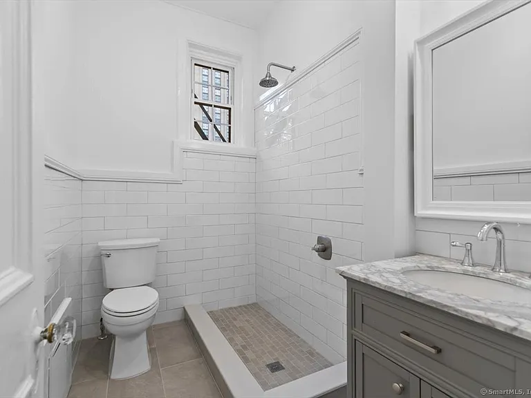 284 Orange St #204 — Photo 12