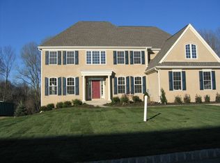 14 Woods Edge Rd, West Chester, PA 19382