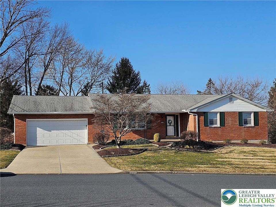 1st image of 1948 Belleview Dr