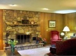 214 Pinewood Dr, Reeds Spring, MO 65737