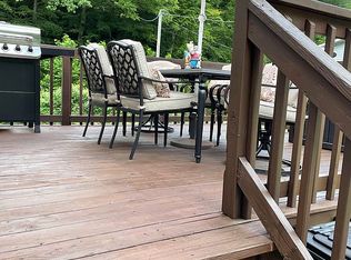2675 Crawley Creek Rd, Chapmanville, WV 25508