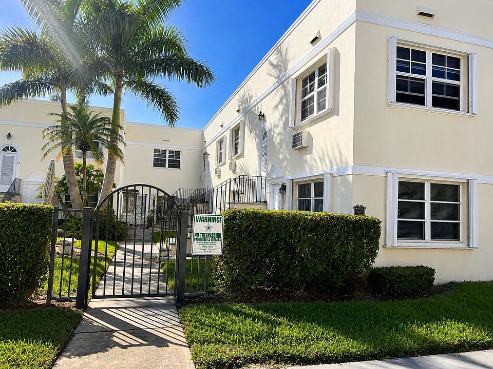 1st image of 101 S GOLFVIEW Road #1
