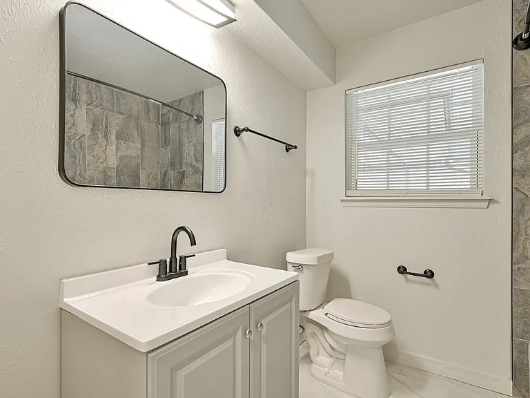 2525 SE 47th St — Photo 13