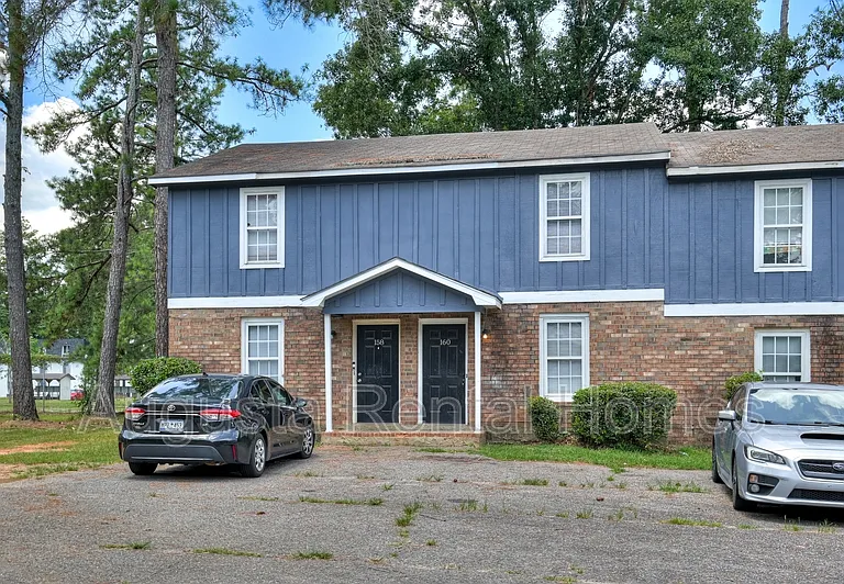 160 Chalet North Ct — Photo 2