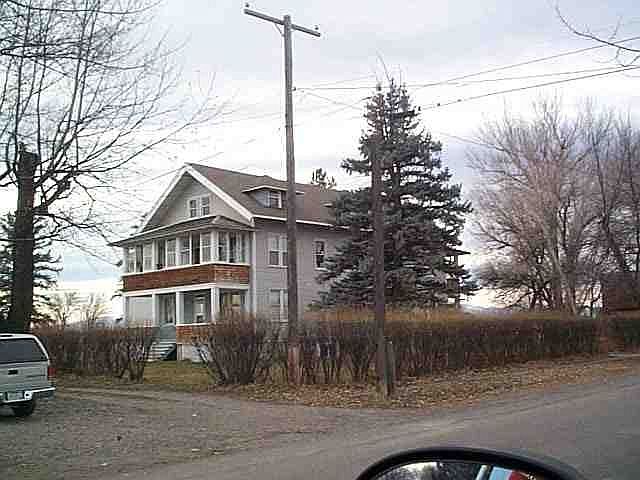 2nd image of 115 W Hickory St