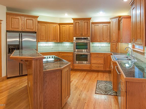 2nd image of 6455 Breckenridge Dr
