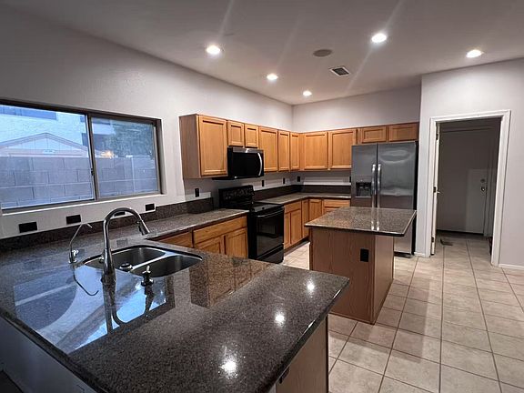 4th image of 1024 W Mulberry Dr