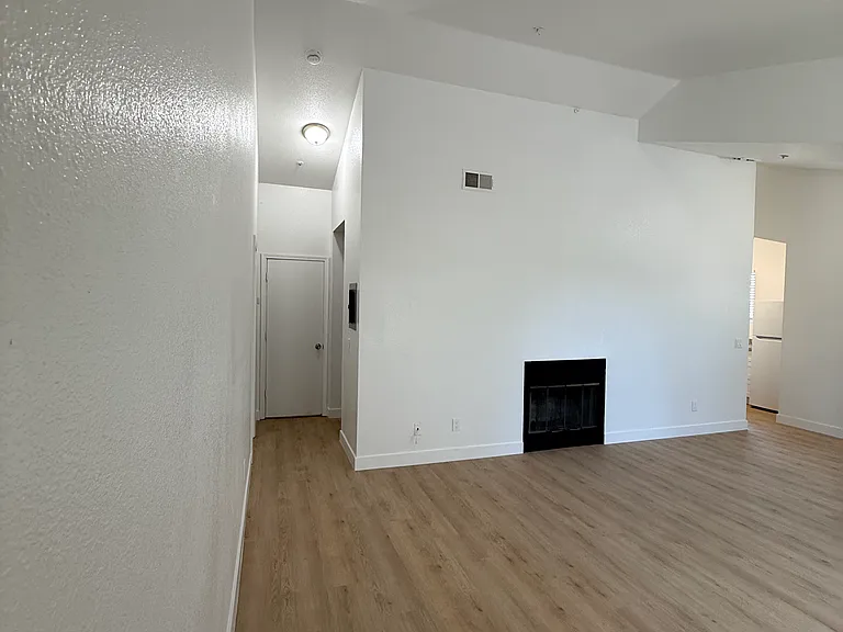 79 Golden Gate Cir — Photo 5