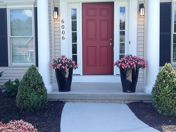 5th image of 6006 Corinne Ln