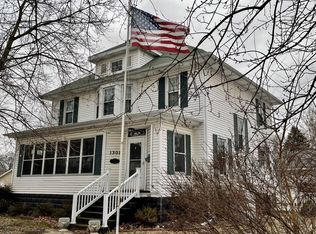 1301 Washington St, Beardstown, IL 62618