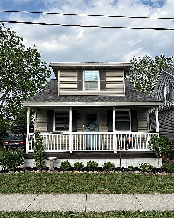 1st image of 256 Mussey St