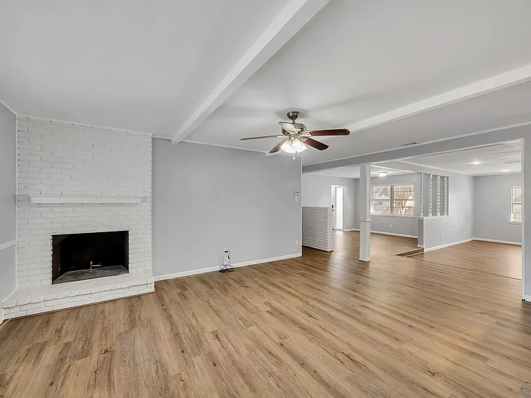 716 Melrose Dr — Photo 7