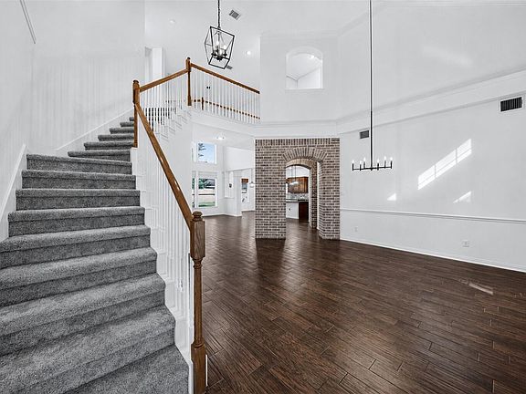 5th image of 10515 Flaxen Manor Ct