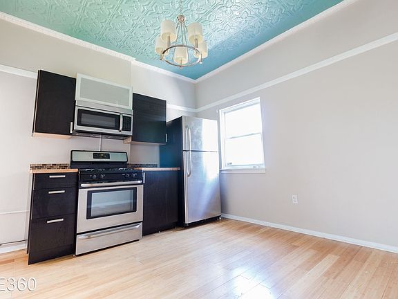3rd image of 1028 E Warrington Ave #5729743