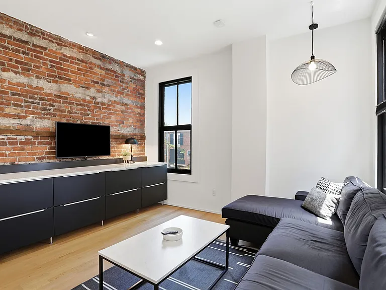 2608 E Broad St #2 — Photo 4