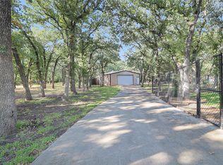 694 Boling Ranch Rd, Azle, TX 76020