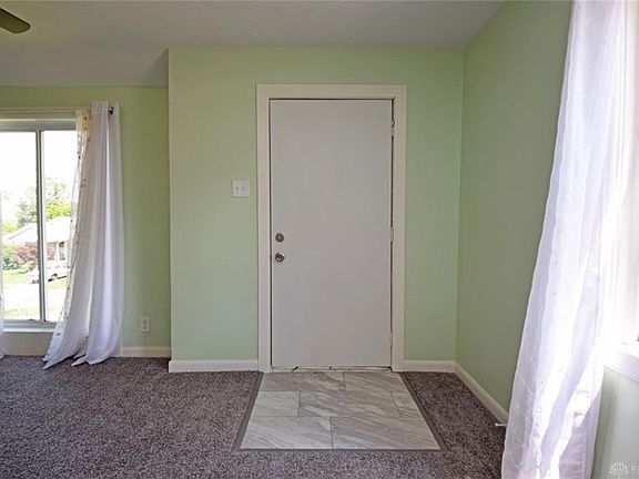 3rd image of 601 Mia Ave