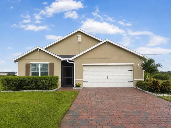 4121 68th Ave NE, Naples, FL 34120