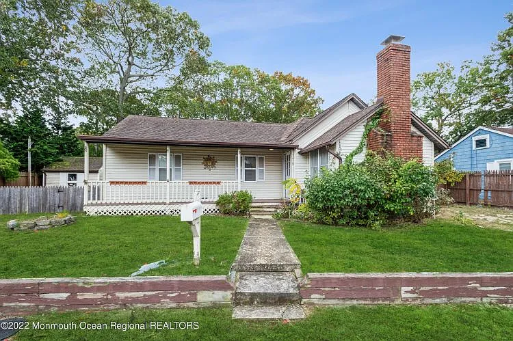 178 Cedarhurst Rd photo 1