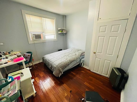 3rd image of 14-19 Astoria Blvd #2