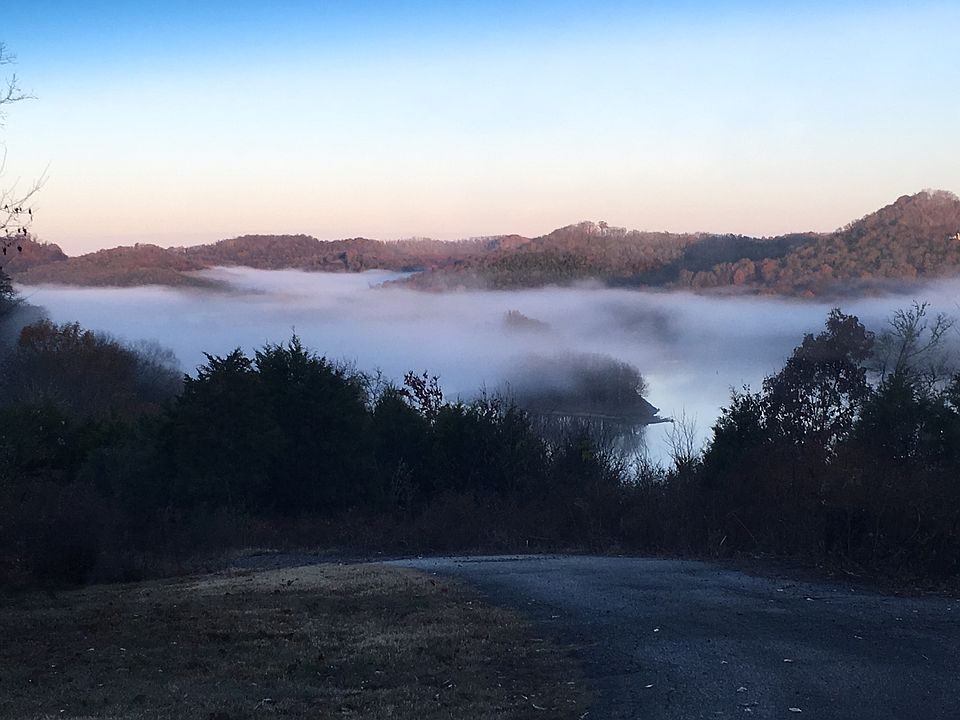 1st image of 818 Whites Bend Ln
