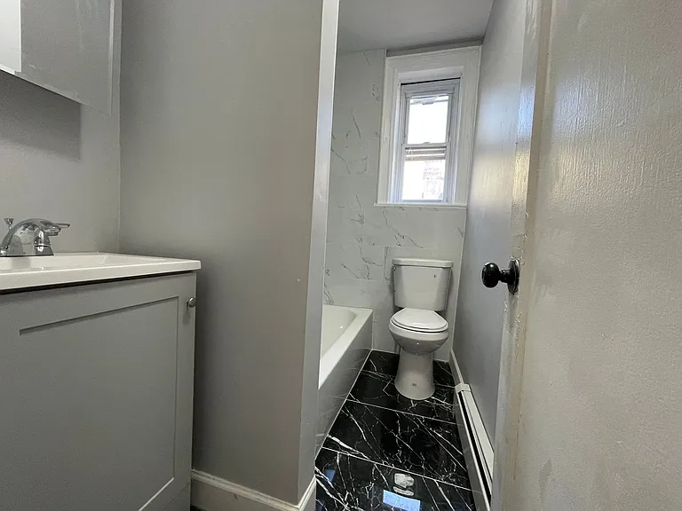 159 Hutton St #8 — Photo 5