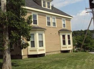 17 Bay Rd, Newmarket, NH 03857