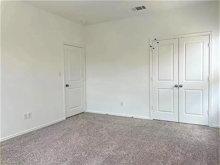 1513 Weatherford Ln — Photo 15