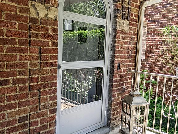 3rd image of 255 Pennsylvania Blvd
