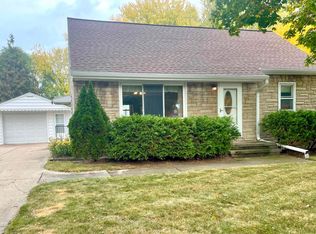 496 Collette Ave, Green Bay, WI 54304