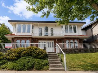 5135 Marine Dr, Burnaby, BC V5J 3G5