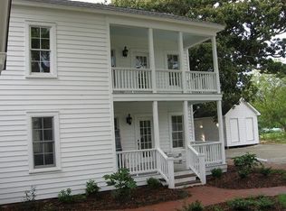 119 Front St #D, Beaufort, NC 28516