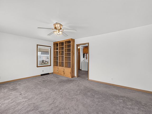 3rd image of 2328 W Casado St