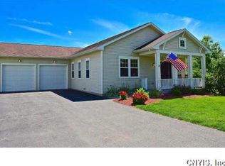 117 Antrim Ln, Camillus, NY 13031