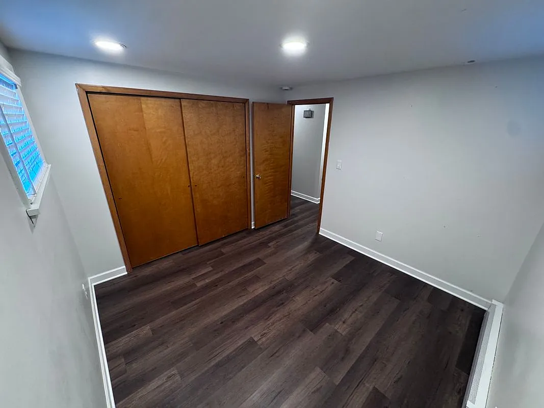 3 bed, 1.0 bath, 1100 sqft, $1,995 — Photo 4