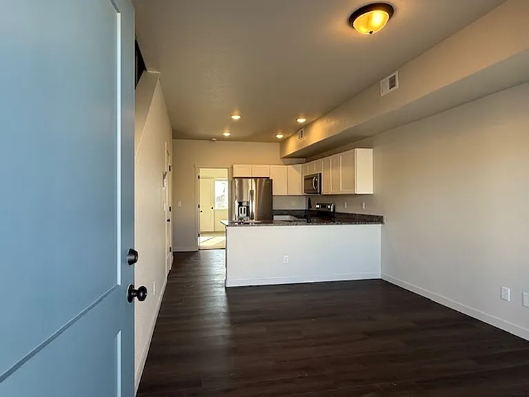 1507 Carol Ann Way — Photo 2