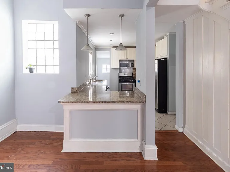928 S 18th St — Photo 9